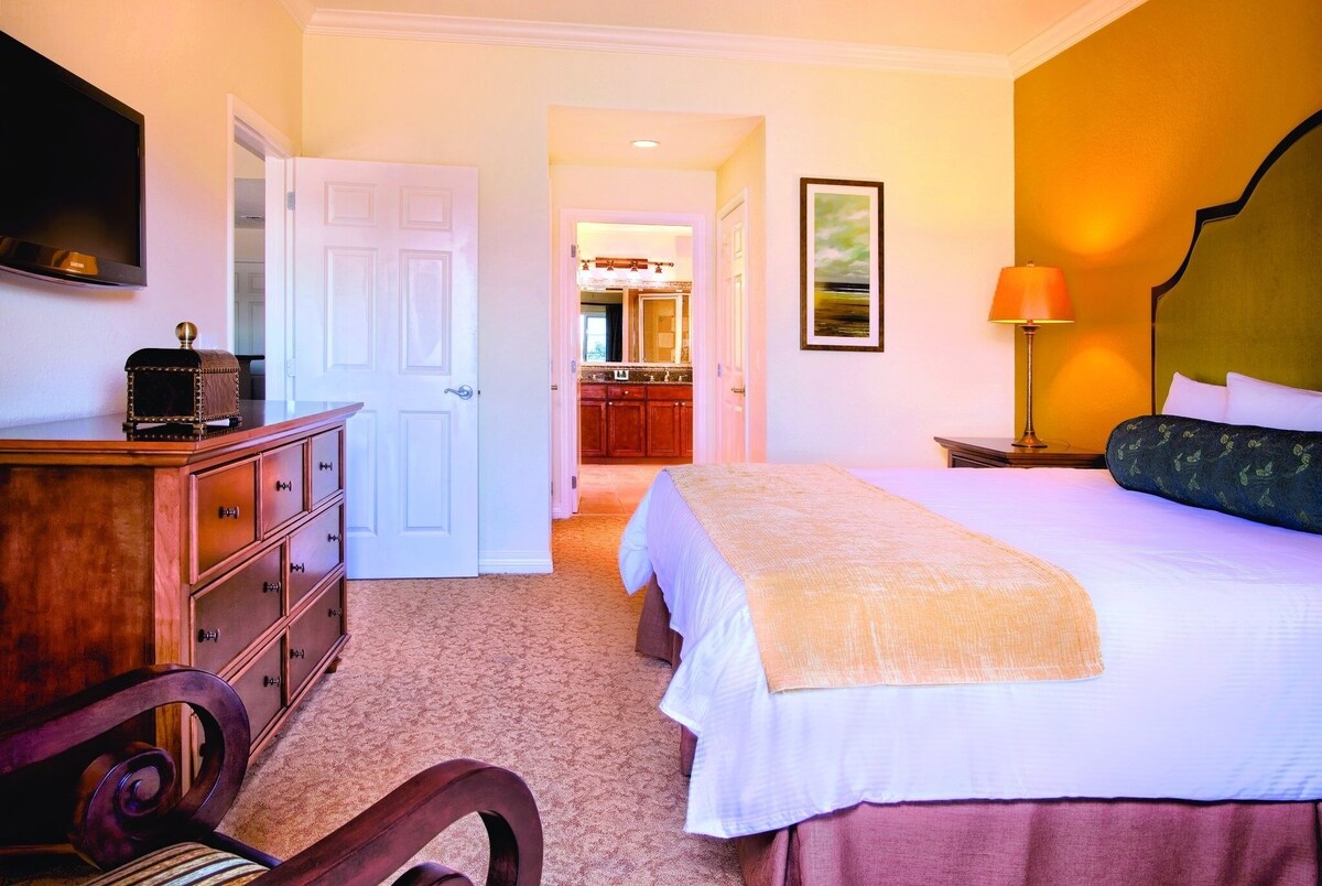 NEW LISTING! Golf Resort- Reunion Orlando by RedAwning