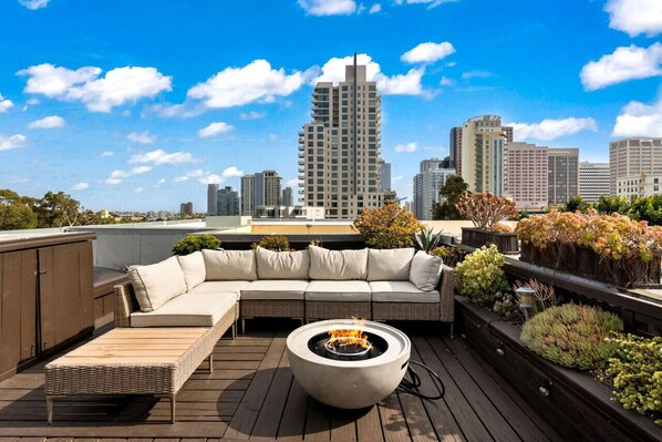 Rooftop Deck Urban Retreat in Downtown San Diego by Rather Be Properties