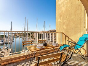 Bateau, Appartement, Navire, Balcon, Mobilier De Jardin, Chaise, Marina, Architecture Navale, Port, Port