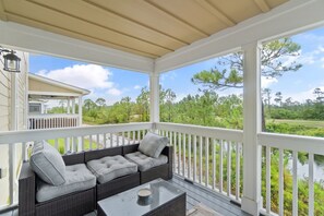 Mio Sogno Villa - Lost Key Townhome at 14612 Salt Meadow Drive - 2nd floor back porch overlooks the 5th fairway of Lost Key Golf Course. Front porch faces Gulf of Mexico!
