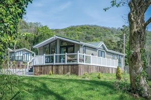 5 Manor Lodge - 2 Bedroom Lodge - Pendine (19247)