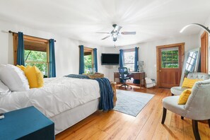 The Hidden Gem master bedroom