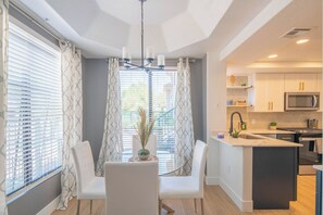 Modern decor Dining Area