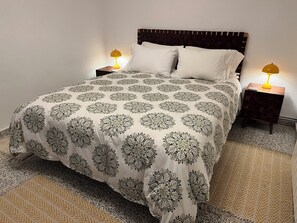 Bedroom 1, queen bed.
