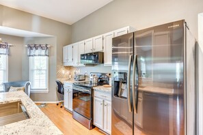 Kitchen | Dishwasher | Toaster