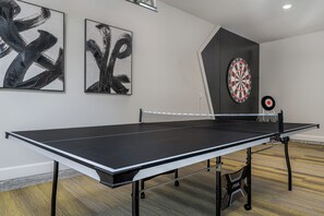 ping pong table 