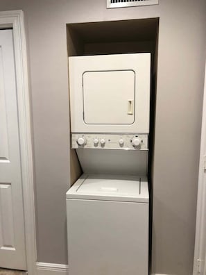 In-unit washer & dryer!