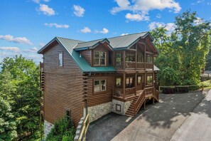 rustic-ridge-retreat-1