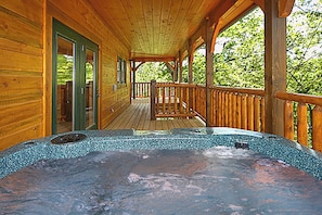 Bain à remous extérieur