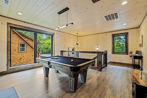 Spielezimmer