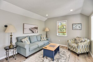 Living Room | Central Heating & Air Conditioning