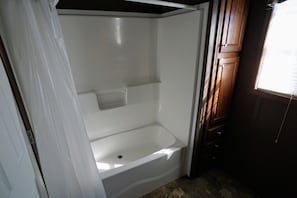 full shower and tub