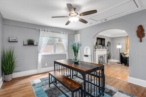 Serve your delicious meals easily at the lovely dining table.