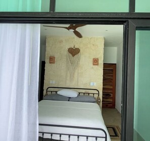 Caribbean king room (1)