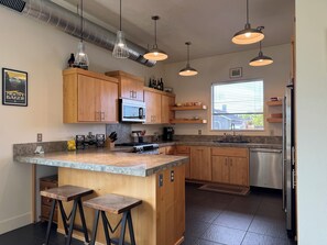 Fully stocked kitchen is ideal for your stay in Eugene. 