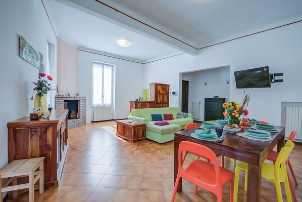 Living and dining room