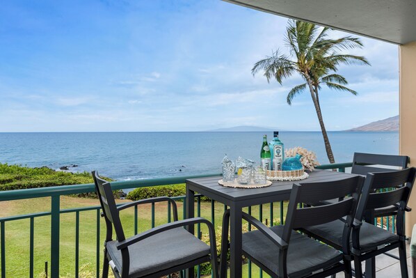 Punahoa 202 ocean view lanai 1