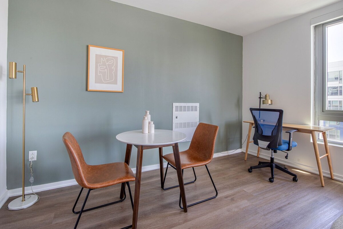 Exquisite SoMa 1BR w/ Gym & Roofdeck, nr Groceries, by Blueground
