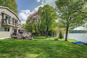 Welcome to Sabel's Retreat, nestled on the prestigious Northshore of Summit Lake, offering an unparalleled lake living.