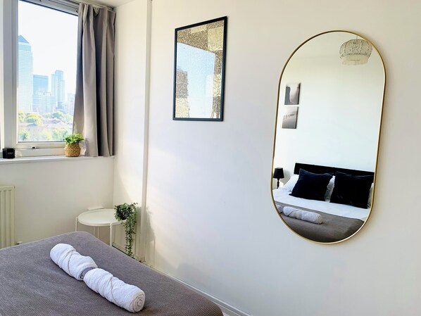 Double bedroom with a view.