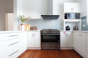 Six burner gas cook top