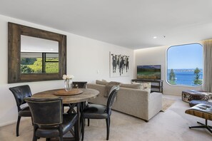 Dining and Lounge nook