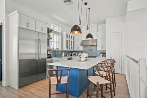 Kitchen, 2nd Floor