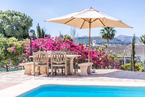 Outdoor Dining Area