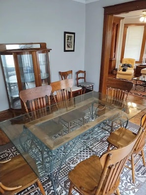 Dining Room: Gather around the glass-topped table for delightful meals and great conversations!
