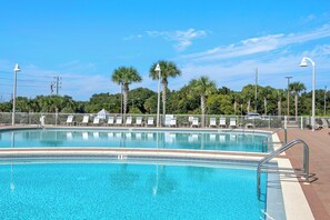 Ariel Dunes II Pool Deck