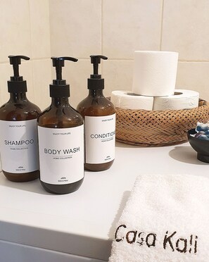 Bathroom amenities