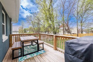 Private deck with outdoor dining and BBQ