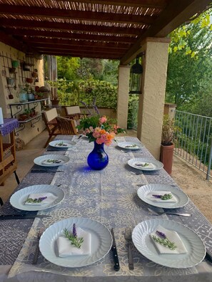 Outdoor dining