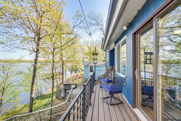 Aitkin Vacation Rental | 2BR | 1BA | Steps Required | 960 Sq Ft