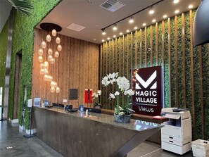 24 hour Front Desk