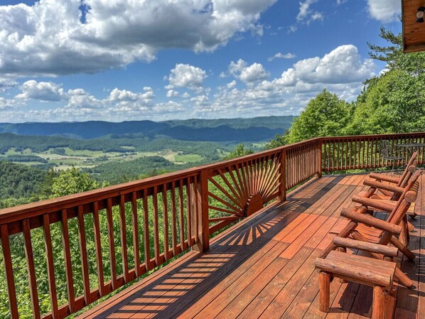 This spacious deck is made for sipping coffee, lounging, and losing track of time.