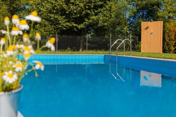 Pool details