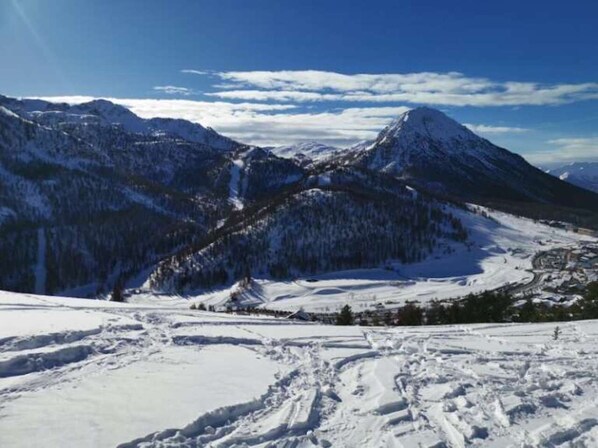 Snow and ski sports
