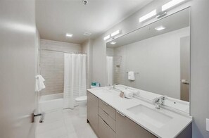 Downtown Nashville Nashville 1 Bedroom Bathroom