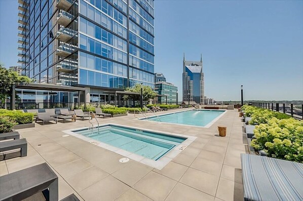 Downtown Nashville Nashville 1 Bedroom Pool