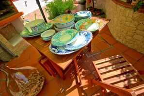 Outdoor dining