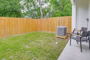 Patio | Private Yard