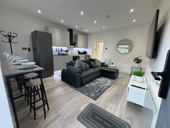Living Room / Lounge