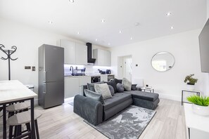 Living Room / Lounge
