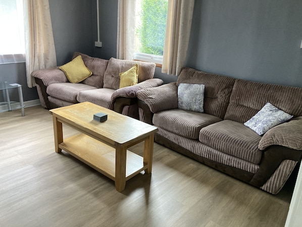 Living Room / Lounge