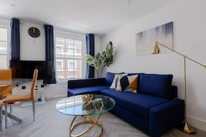 Living Room / Lounge