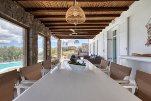 Outdoor dining