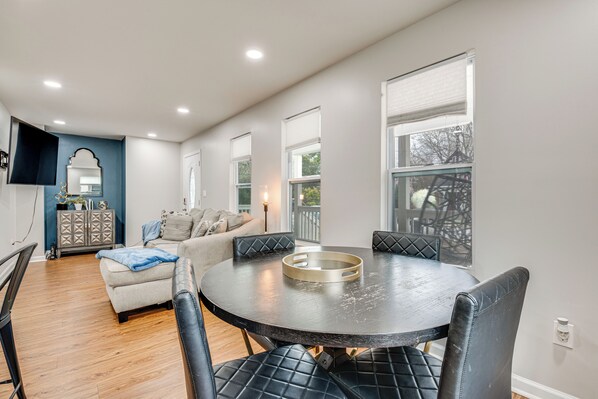 Atlanta Vacation Rental | 5BR | 2.5BA | 1,800 Sq Ft | Stairs Required