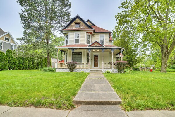 Champaign Vacation Rental | 5BR | 2BA | 2,459 Sq Ft | Stairs Required
