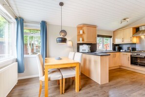 Kingham Plus Lodge Open Kitchen Living Space